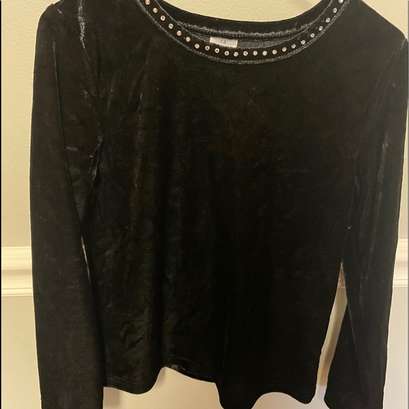 🌹🌹Girls Size 7/8 Black Velvet Top Rhinestones - Picture 2 of 3